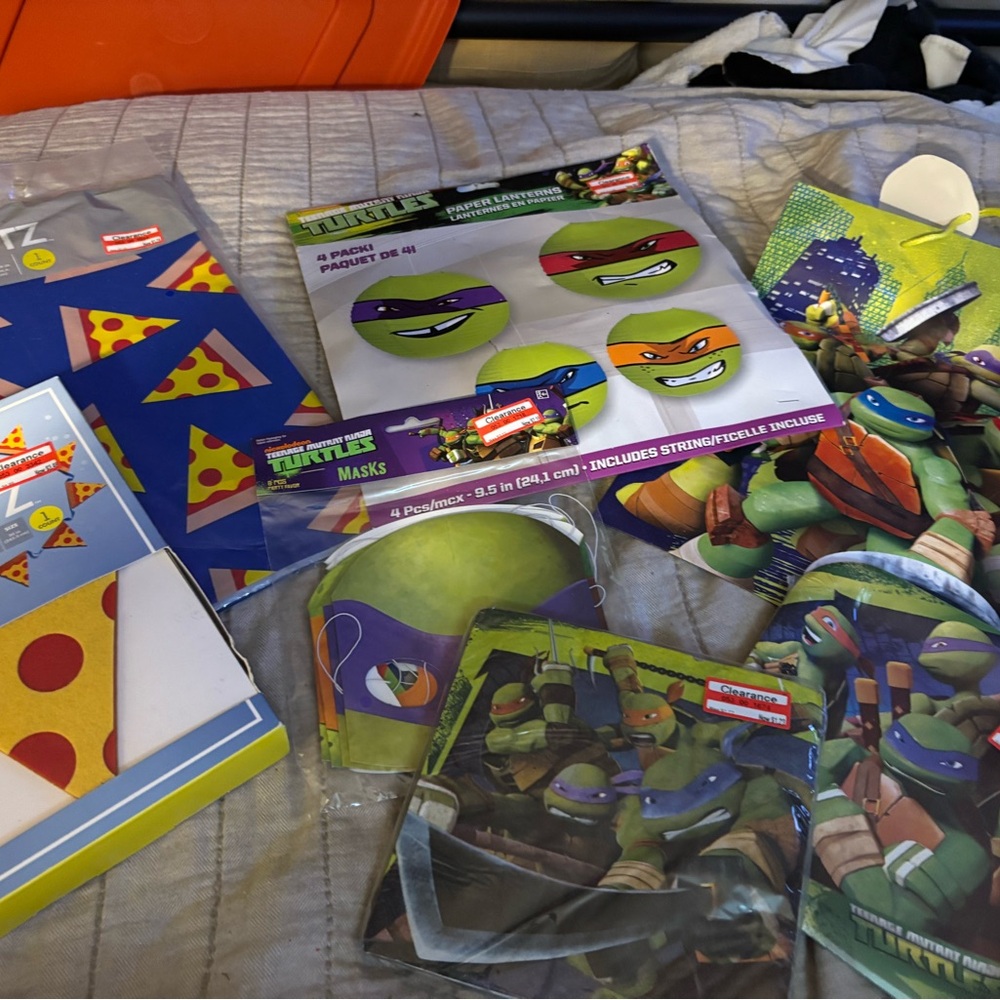 Ninja Turtle Party Decoration Set - Green and Purple